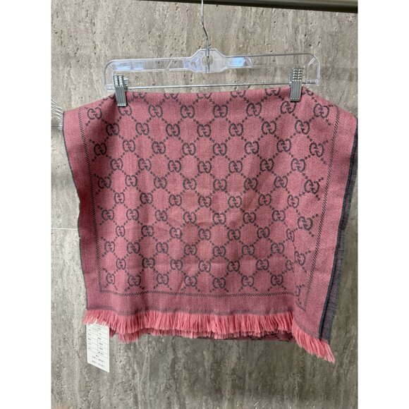 Gucci Pink & Gray Wool GG Monogram Scarf With Fringe Edges - Picture 2 of 6